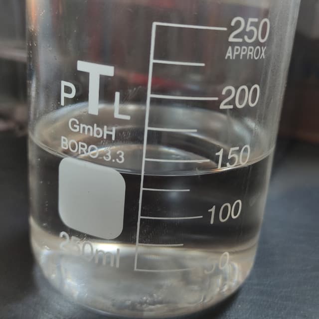 Transparent White Oil 100 205L